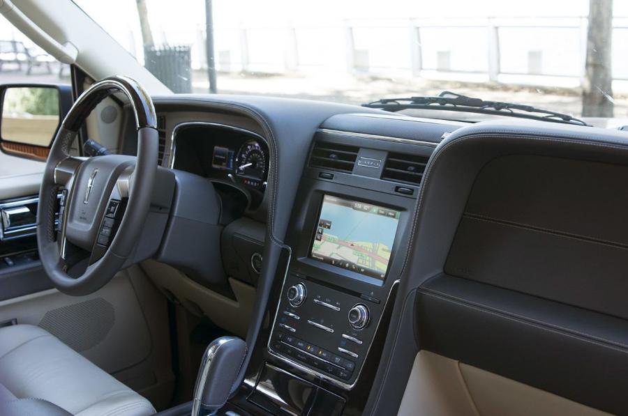  Lincoln Navigator 2014 года  (фото 50 из 61)